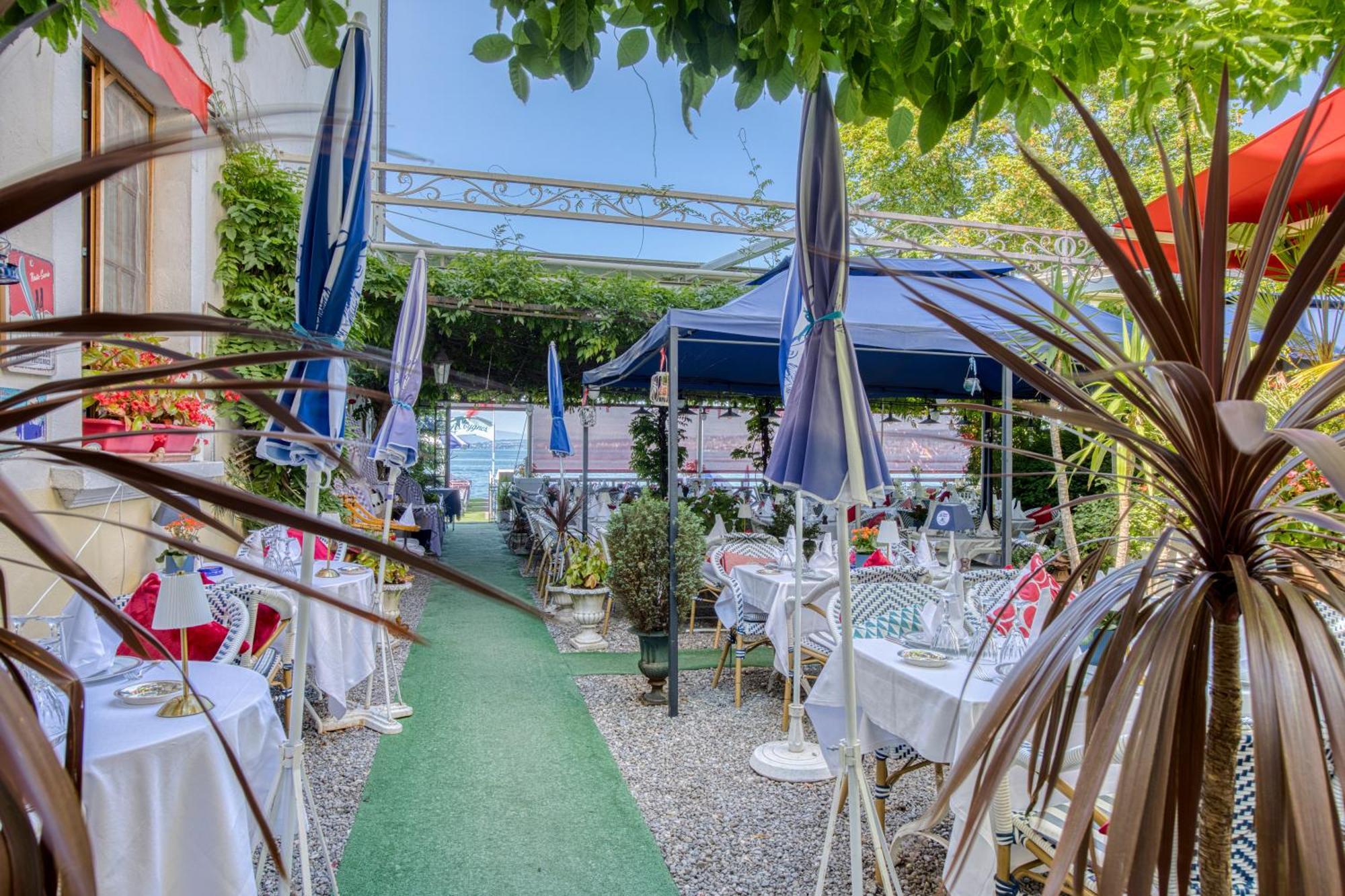 Les Cygnes Hotel Evian-les-Bains Exterior photo