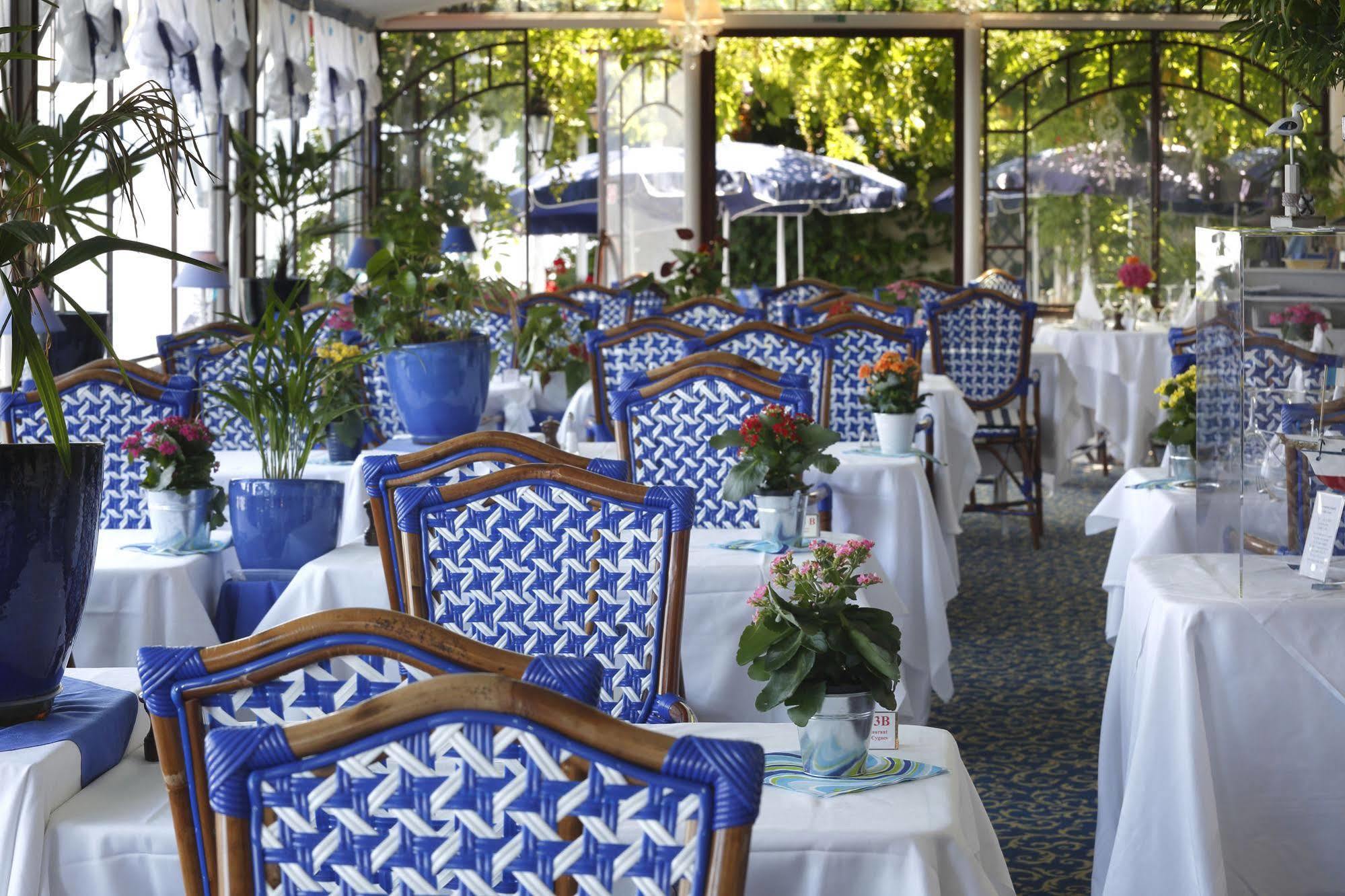Les Cygnes Hotel Evian-les-Bains Exterior photo